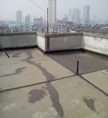 龙岩市漏水维修 楼顶漏水是什么原因，楼顶漏水维修方法是什么?